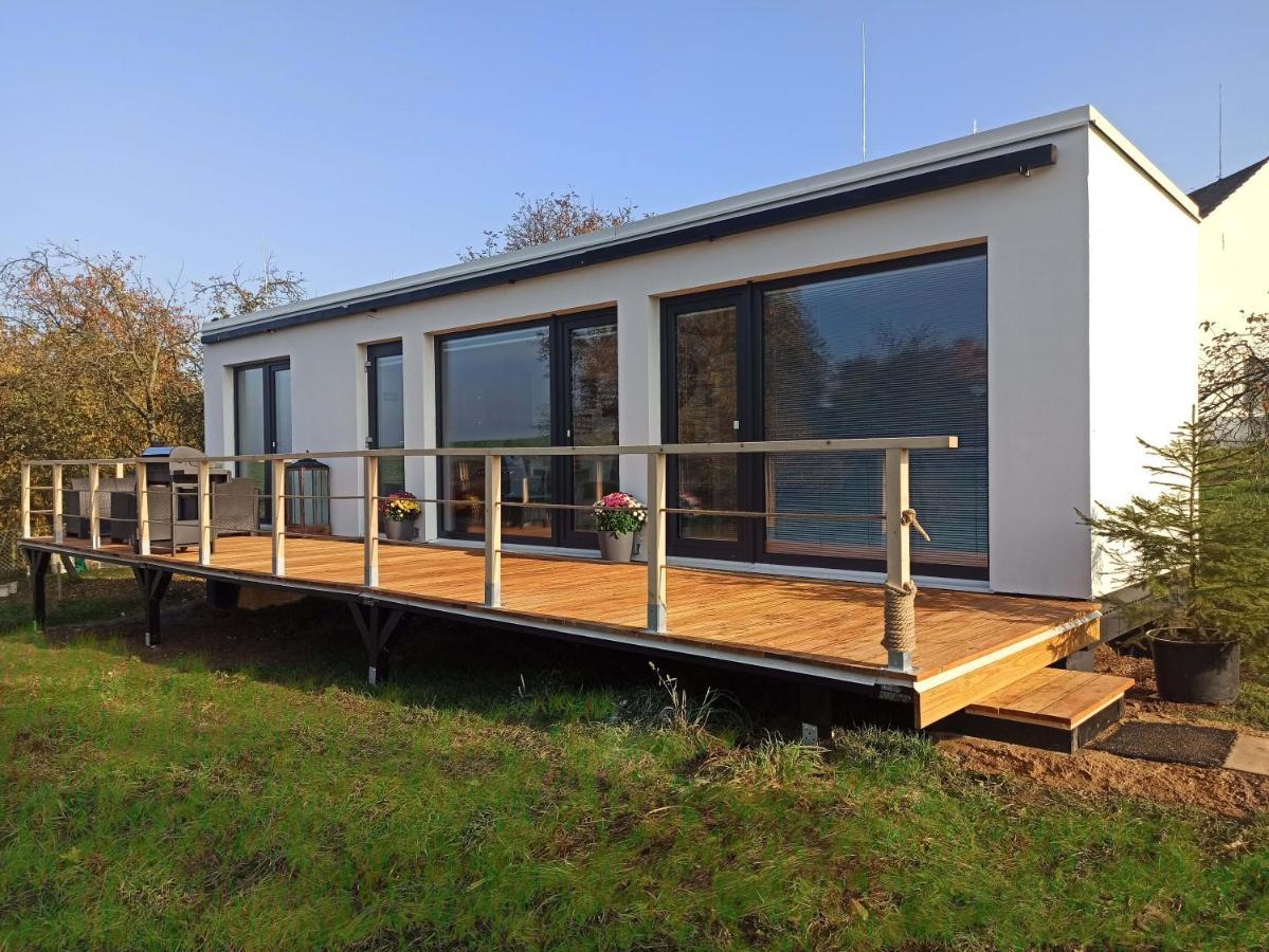 Ranch 66 - Moderni Tiny House Black Swallow Ve Stylu Route 66 Se Saunou A Bazenem Trsice ภายนอก รูปภาพ